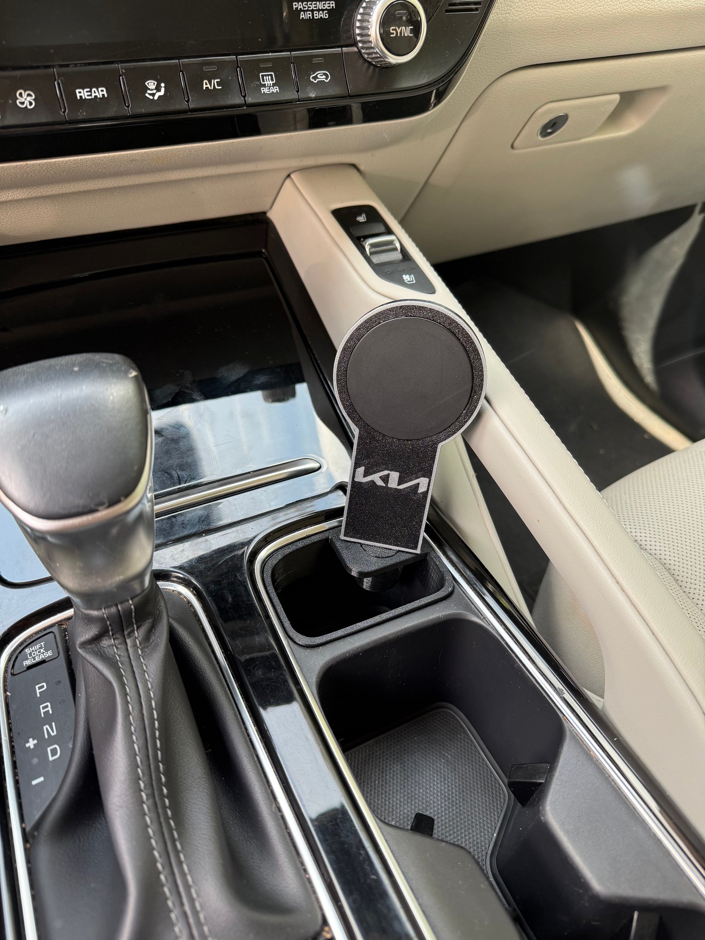 Magnetic Phone Mount with magnetic wireless charging and optional wireless CarPlay/Android Auto for Kia Telluride 2020-2026