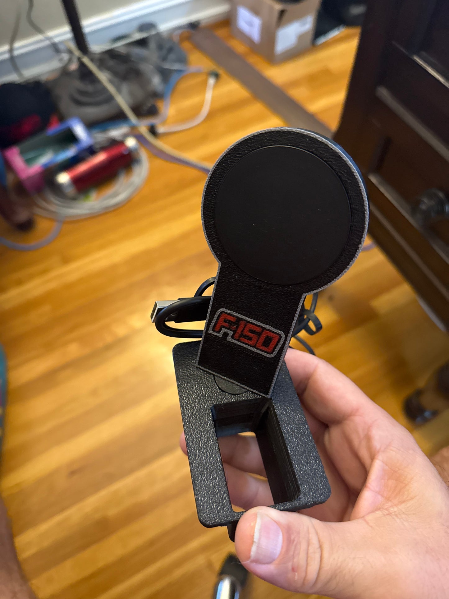 Magnetic Phone mount with integrated Wireless MagSafe Charger for Ford F150 2015-2020